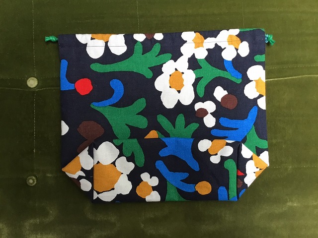 �v���W�F�N�g�o�b�O(marguerite navy)